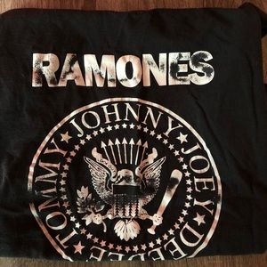 Black Ramones XL T shirt